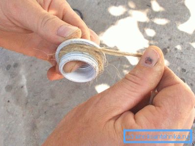 Пакулле на разьбярства футорки намотваецца ў некалькі віткоў Пакулле на разьбярства футорки намотваецца ў некалькі віткоў