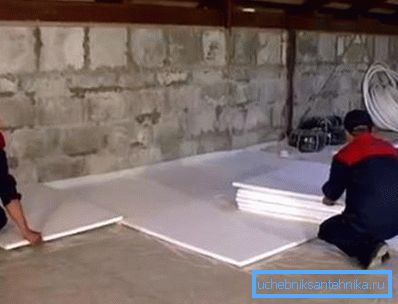 Перад мантажом труб неабходна пакласці цеплаізаляцыйны матэрыял Перад мантажом труб неабходна пакласці цеплаізаляцыйны матэрыял