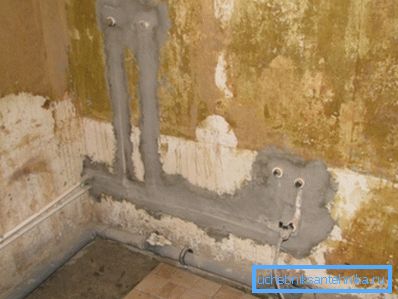 Перад замуровыванием труб трэба праверыць цэласнасць злучэнняў