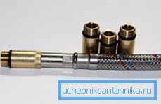 Перахаднік М10-М8 для змяшальнікаў з фітынгамі рознай даўжыні Перахаднік М10-М8 для змяшальнікаў з фітынгамі рознай даўжыні