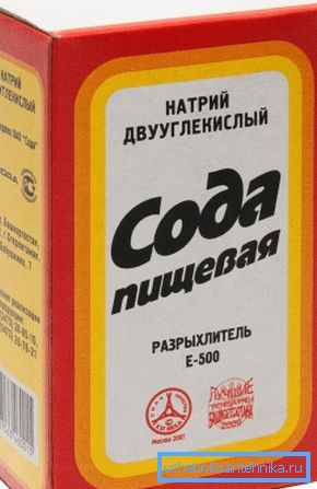 Харчовая сода - выдатны сродак для выдалення налёту, яе кошт невысокая, што робіць гэты варыянт вельмі прывабным Харчовая сода - выдатны сродак для выдалення налёту, яе кошт невысокая, што робіць гэты варыянт вельмі прывабным