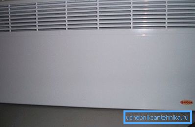 Плоскі алейны радыятар з магчымасцю насценнага і падлогавага размяшчэння Плоскі алейны радыятар з магчымасцю насценнага і падлогавага размяшчэння
