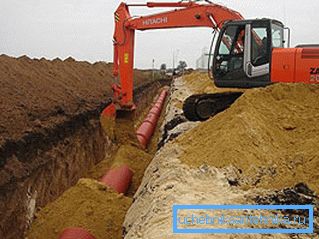 Пры кладцы трубаправодаў вялікіх дыяметраў для паскарэння працэсу варта выкарыстоўваць наёмную тэхніку