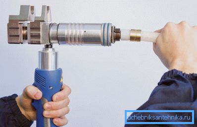 Пашыраем канец вырабы з дапамогай асадкі. Пашыраем канец вырабы з дапамогай асадкі.