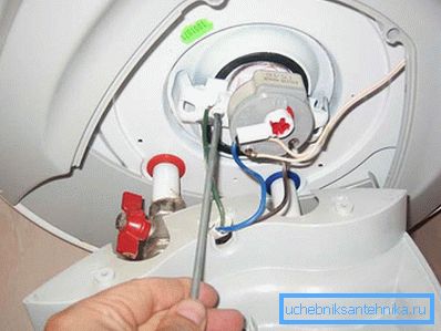 Рамонт воданагравальнікаў ariston патрабуе вызначаных ведаў і спрыту ў галіне электрычнасці Рамонт воданагравальнікаў ariston патрабуе вызначаных ведаў і спрыту ў галіне электрычнасці