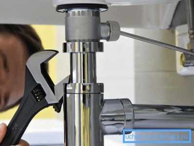 Рамонт водаправодных сетак павінен умець рабіць кожны мужчына. Рамонт водаправодных сетак павінен умець рабіць кожны мужчына.