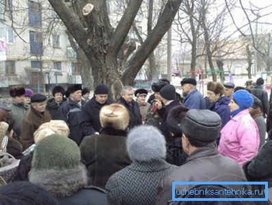 Рашэнне аб індывідуальным адключэнні ацяплення павінна прымацца на агульным сходзе жыхароў дома Рашэнне аб індывідуальным адключэнні ацяплення павінна прымацца на агульным сходзе жыхароў дома