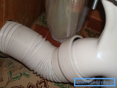 Самастойная ўстаноўка гофры на ўнітаз