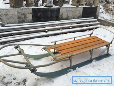 Сані з пластыкавых труб можна вырабіць і самастойна