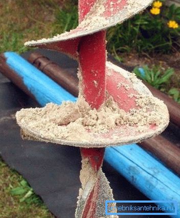 Шнек трэба перыядычна чысціць Шнек трэба перыядычна чысціць