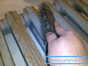 Спачатку радыятар чысціцца ад старога пакрыцця. Спачатку радыятар чысціцца ад старога пакрыцця.
