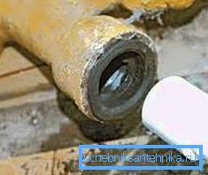 Злучэнне элементаў, краю якіх замазаны сіліконам