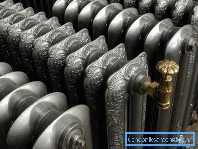 Сучасныя радыятары моцна адрозніваюцца ад сістэм, вырабленых у мінулым стагоддзі Сучасныя радыятары моцна адрозніваюцца ад сістэм, вырабленых у мінулым стагоддзі