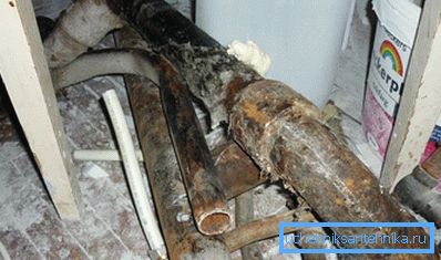 Старая дэмантаваная сістэма водазабеспячэння Старая дэмантаваная сістэма водазабеспячэння