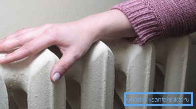 Тэмпература батарэй ўзаемазлучаная з надвор'ем на вуліцы. Тэмпература батарэй ўзаемазлучаная з надвор'ем на вуліцы.