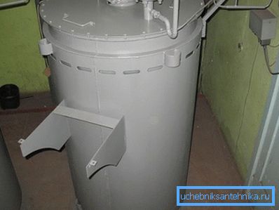 Цвёрдапаліўныя двухконтурные катлы доўгага гарэння на пілавінні Цвёрдапаліўныя двухконтурные катлы доўгага гарэння на пілавінні