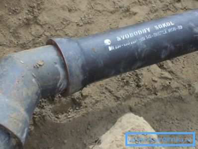 Ўчастак чыгуннай магістралі водазабеспячэння. Ўчастак чыгуннай магістралі водазабеспячэння.
