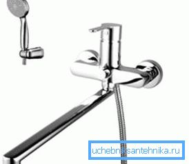 Універсальны змяшальнік з доўгім выліваючы