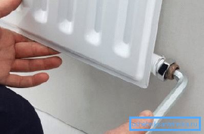 Ўсталяваць батарэі і трубы ацяплення можна самастойна