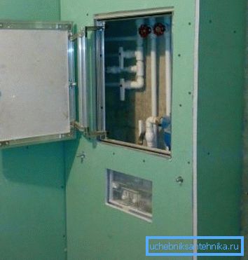 Усталяваны рэвізійны люк Усталяваны рэвізійны люк