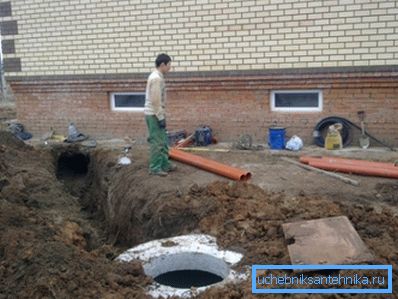Прылада вадаправода ў прыватным доме сваімі рукамі - цалкам пасільная задача. Прылада вадаправода ў прыватным доме сваімі рукамі - цалкам пасільная задача.