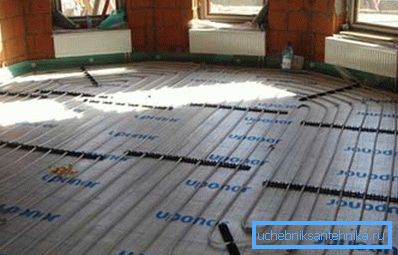 Даведацца, колькі вады спатрэбіцца заліць у цёплая падлога, нескладана