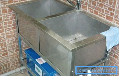 У якасці папераджальных мер можна ўсталяваць жироуловитель пад ракавіну У якасці папераджальных мер можна ўсталяваць жироуловитель пад ракавіну