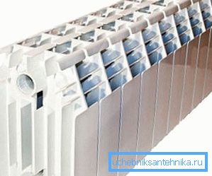 У нізкім ацяпляльным прыборы няма патрэбы ў вертыкальных трубках У нізкім ацяпляльным прыборы няма патрэбы ў вертыкальных трубках