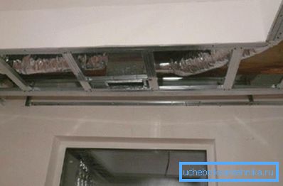 Паветраны канал над падвеснай столлю Паветраны канал над падвеснай столлю