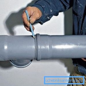 Уставіўшы трубы, адзначце месца знаходжання раструба Уставіўшы трубы, адзначце месца знаходжання раструба