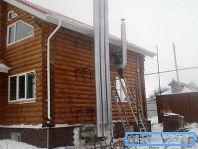 Выхад выцяжных труб з склепа Выхад выцяжных труб з склепа