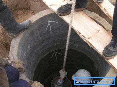 Закладка водазаборных шахты сваімі рукамі Закладка водазаборных шахты сваімі рукамі