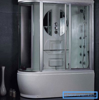 Закрытая пластыкавая душавая кабіна 130х70