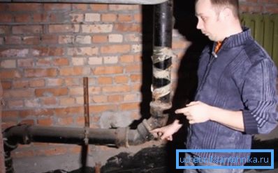 Засоры ўтвараюцца ў каленных пераходах Засоры ўтвараюцца ў каленных пераходах