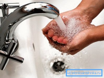 Жылыя кватэры ў шматкватэрных дамах у асноўным ставяцца да апошняй катэгорыі.