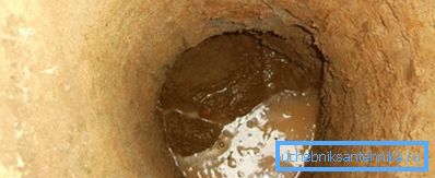 Зону водазабору засынаем жвірам і пяском.